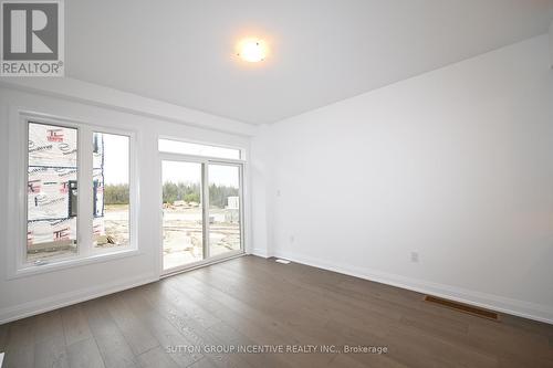 2 - 32 Winery Way, Barrie, ON - Indoor Photo Showing Other Room