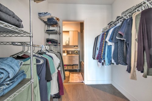 Penderie (Walk-in) - 409-145 Boul. Bouchard, Dorval, QC - Indoor With Storage