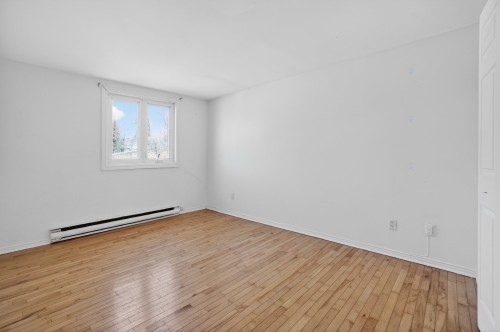 Chambre à coucher principale - 3788 Boul. Lévesque E., Laval (Saint-Vincent-De-Paul), QC - Indoor Photo Showing Other Room