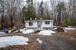 70 116e Avenue Saint-Hippolyte, QC J8A 2E7