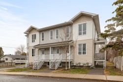 15 Rue du Centre  Gatineau (Aylmer), QC J9H 3A6