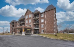 205-87 Av. de Dompierre  Candiac, QC J5R 6P5