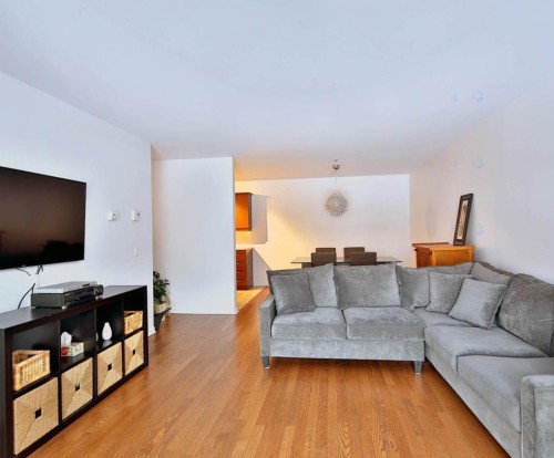Vue d'ensemble - 205-87 Av. De Dompierre, Candiac, QC - Indoor Photo Showing Living Room