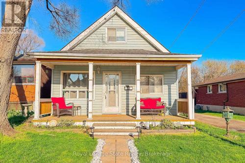 717 KNOX AVENUE  Hamilton (Parkview), ON L8H 6K7