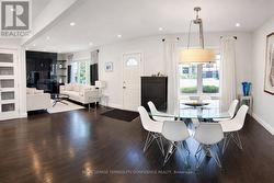 45 GLENBOROUGH PARK CRESCENT  Toronto, ON M2R 2G4