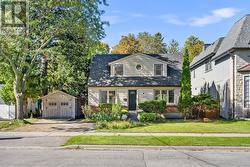 45 GLENBOROUGH PARK CRESCENT Toronto, ON M2R 2G4