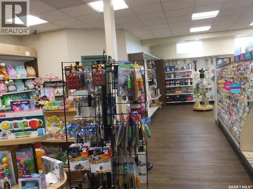 100 1St Avenue, Leader, SK 