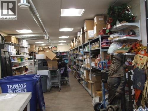 100 1St Avenue, Leader, SK 