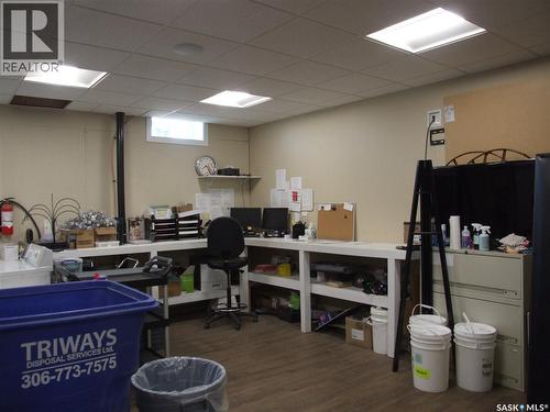 100 1St Avenue, Leader, SK 