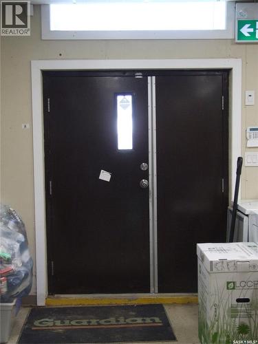 100 1St Avenue, Leader, SK 