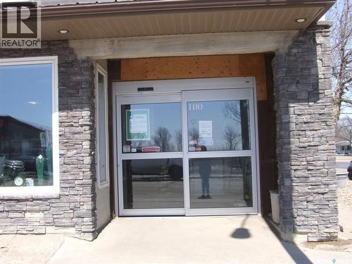 100 1St Avenue, Leader, SK 