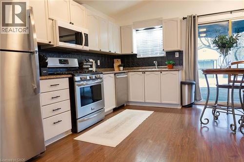 717 Knox Avenue, Hamilton, ON - Indoor Photo Showing Kitchen With Stainless Steel Kitchen