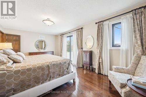 1702 Carrington Road, Mississauga, ON - Indoor Photo Showing Bedroom