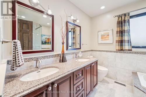 1702 Carrington Road, Mississauga, ON - Indoor Photo Showing Bathroom