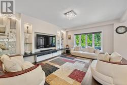 704 ROBERT FERRIE DRIVE  Kitchener, ON N2R 0B2