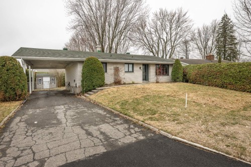 45 Av. Hamel  Saint-Jean-Sur-Richelieu, QC J2X 2P3