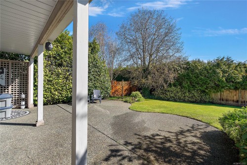 10347 Bowerbank Rd, Sidney, BC 