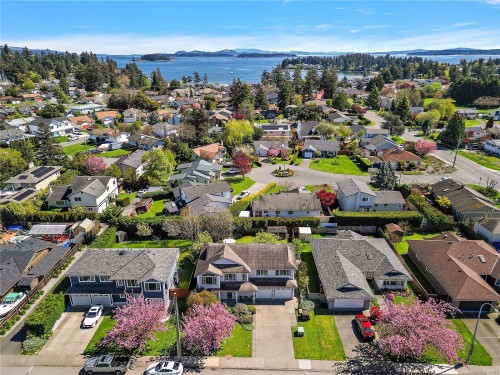 10347 Bowerbank Rd, Sidney, BC 