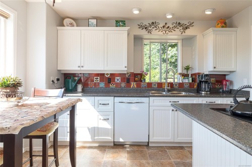 2074 Ludlow Rd, Sooke, BC 