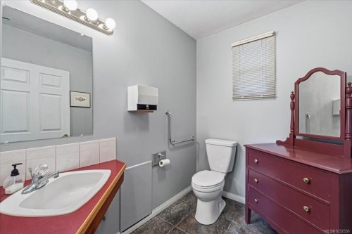 1605 Bowen Rd, Nanaimo, BC 