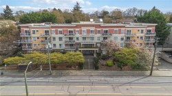 211-1371 Hillside Ave Victoria, BC V8T 2B3