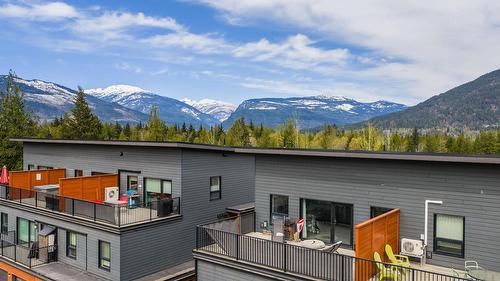 1204-1901 Nels Nelson Crescent  Revelstoke, BC V0E 2S3