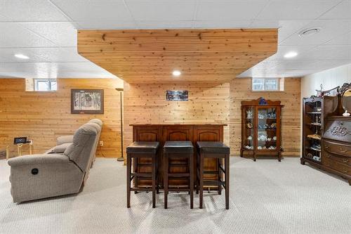 50 Royalgate Rd, Winnipeg, MB 