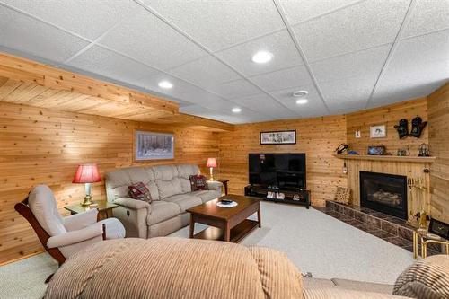 50 Royalgate Rd, Winnipeg, MB 