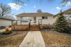 808 Prince Rupert AVE  Winnipeg, MB R2K 1W5