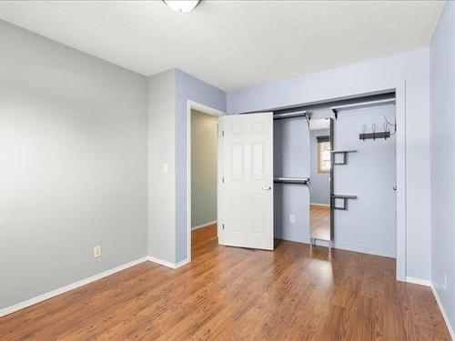 40 East Lake Dr, Winnipeg, MB 