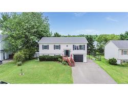 74 Duffie DR  Oromocto, NB E2V 4L3