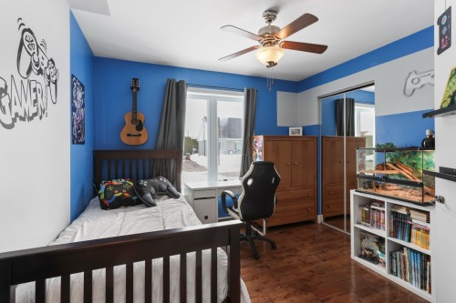 Chambre à coucher - 2 Rue Des Jacinthes, Salaberry-De-Valleyfield, QC - Indoor Photo Showing Bedroom