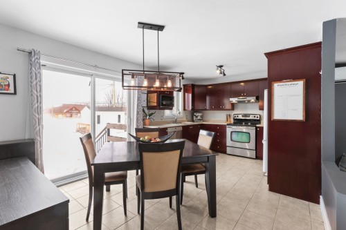 Vue d'ensemble - 2 Rue Des Jacinthes, Salaberry-De-Valleyfield, QC - Indoor Photo Showing Dining Room