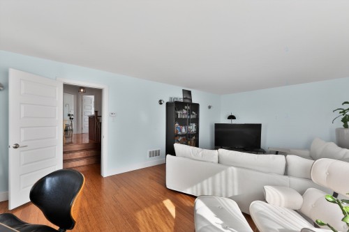 Family Room - 10805 Rue André-Mathieu, Mirabel, QC - Indoor Photo Showing Other Room