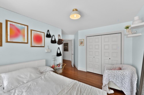 Bedroom - 10805 Rue André-Mathieu, Mirabel, QC - Indoor Photo Showing Bedroom