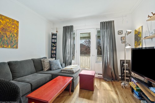 Living Room - 6525 10E Avenue, Montréal (Rosemont/La Petite-Patrie), QC - Indoor Photo Showing Living Room