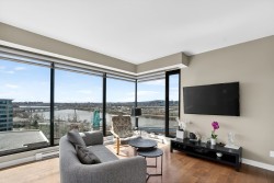 Salon - 