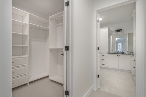 Penderie (Walk-in) - 231 Rue De Barcelone, Dollard-Des-Ormeaux, QC - Indoor