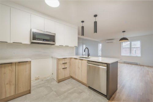 Cuisine - 231 Rue De Barcelone, Dollard-Des-Ormeaux, QC - Indoor Photo Showing Kitchen