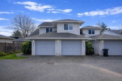 1771 Bay St Victoria, BC V8R 2B9