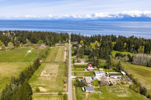 1798 Little River Rd, Comox, BC 