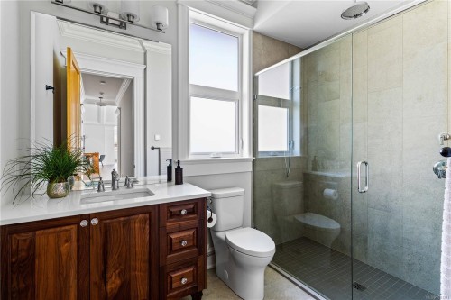 4585 Leyns Rd, Saanich, BC 