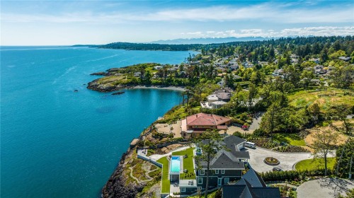 4585 Leyns Rd, Saanich, BC 