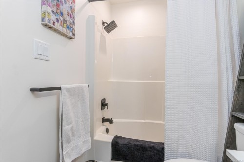 3155 Woodrush Dr, Duncan, BC 