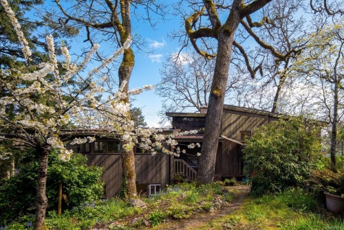 1168 Burnside Rd West, Saanich, BC 