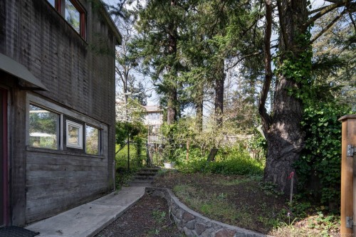 1168 Burnside Rd West, Saanich, BC 