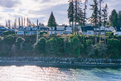 891 Bluffs Dr, Qualicum Beach, BC 