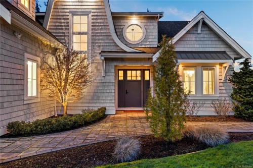 891 Bluffs Dr, Qualicum Beach, BC 