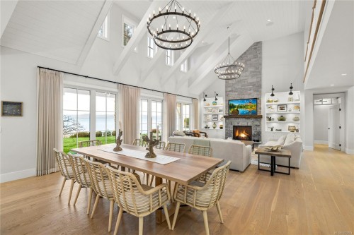 891 Bluffs Dr, Qualicum Beach, BC 