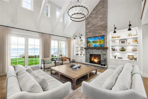 891 Bluffs Dr, Qualicum Beach, BC 